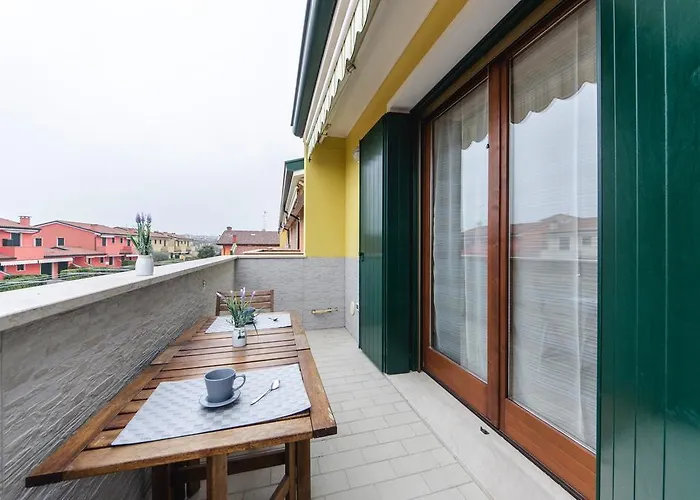 Residence Villaggio Dei Fiori Con Piscina