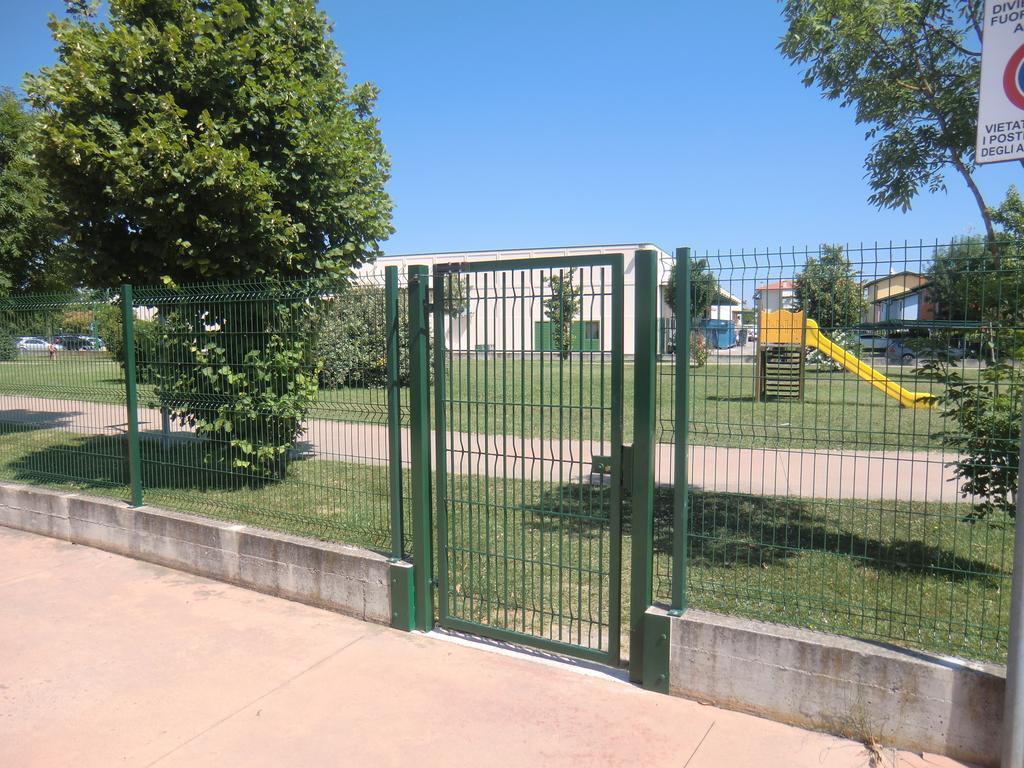 Villaggio Dei Fiori Con Piscina Caorle