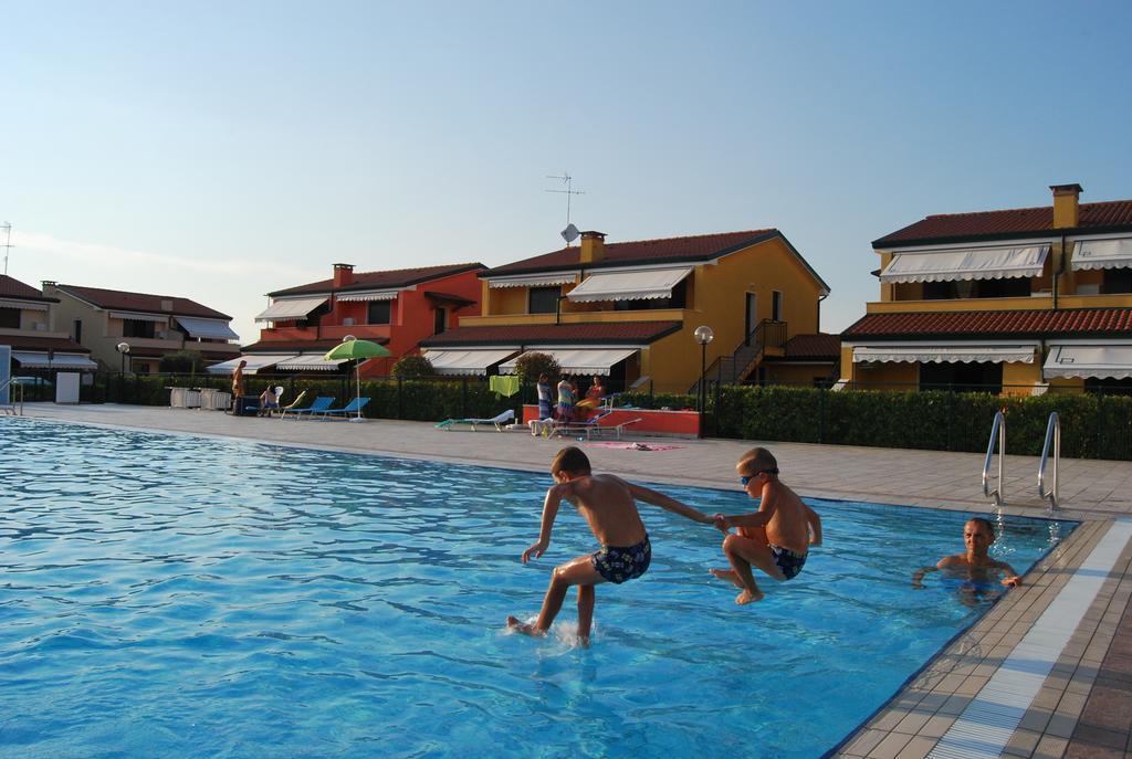 Villaggio Dei Fiori Con Piscina *